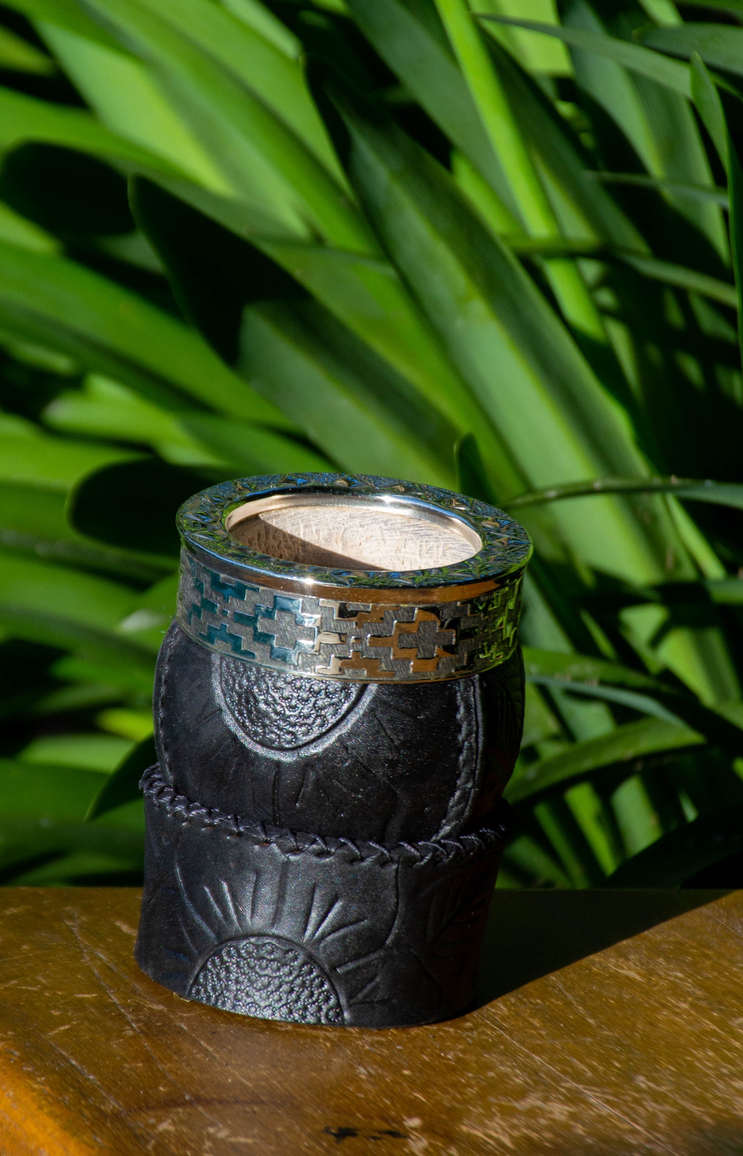 Mate Imperial Leather and Carved Base