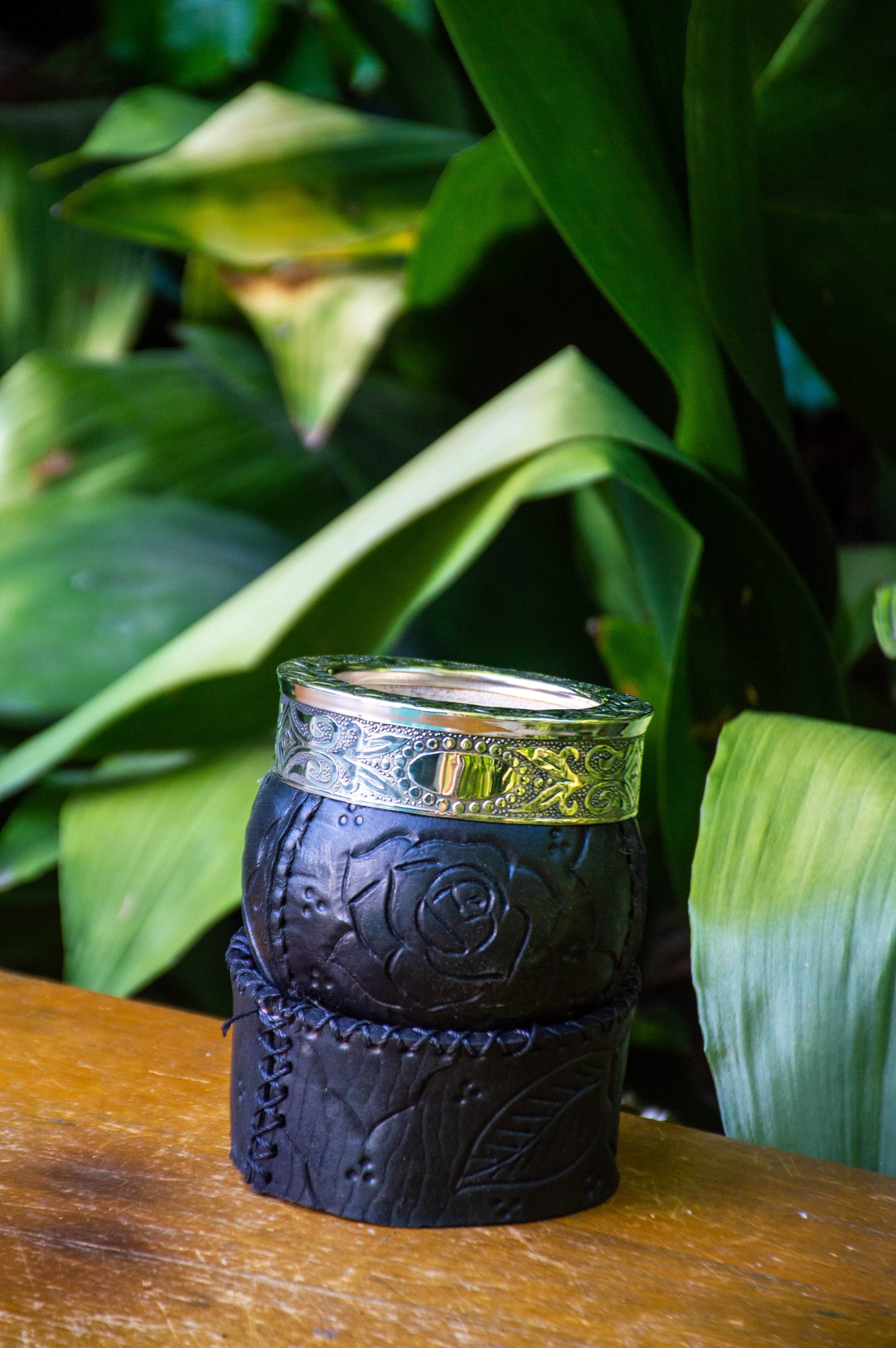 Mate Imperial Leather and Carved Base
